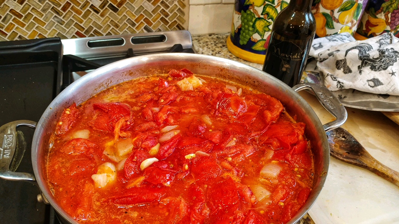 Tomato Sauce Recipe with Fresh Tomatoes (No Peeling Required!) Marie