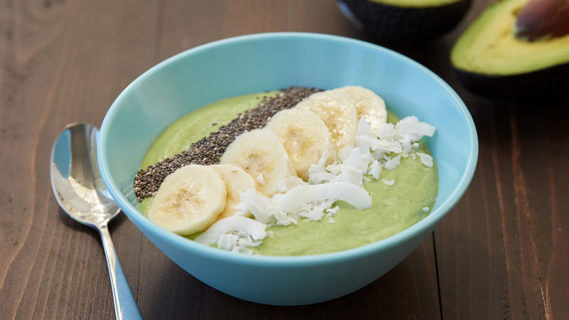 healthy breakfast tropical smoothie bowl