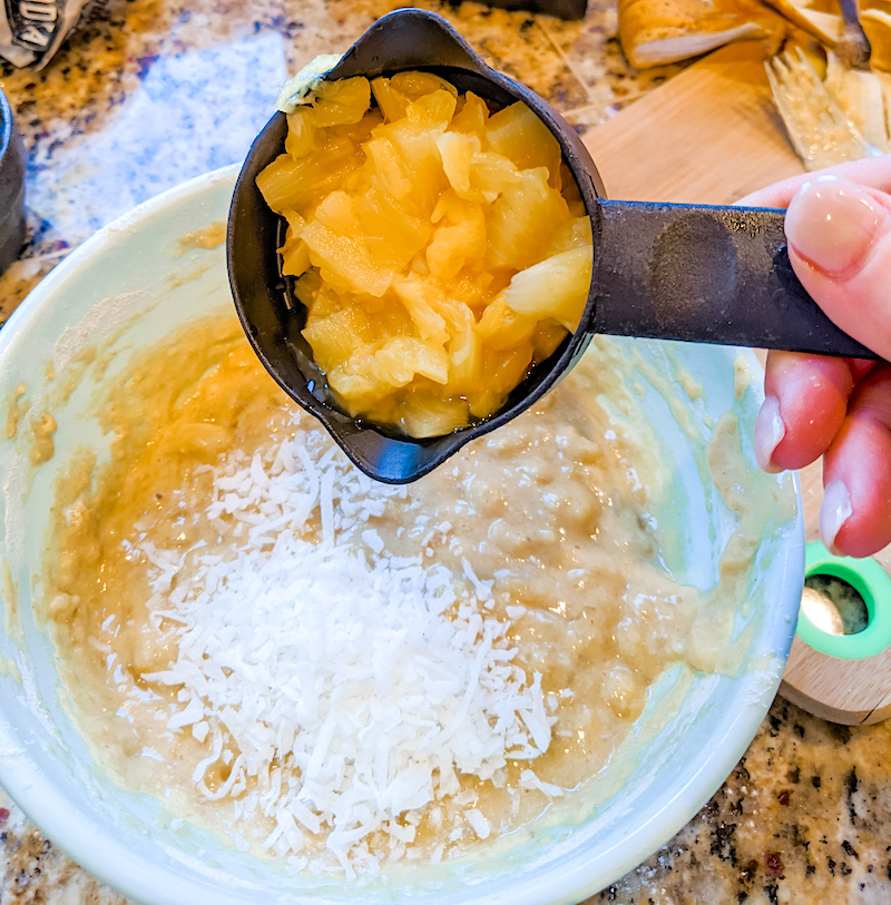 healthy muffins with coconut and pineapple