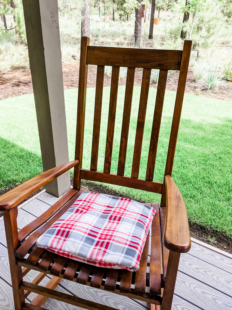 DIY Stadium Blanket and Cushion - Marie Bostwick