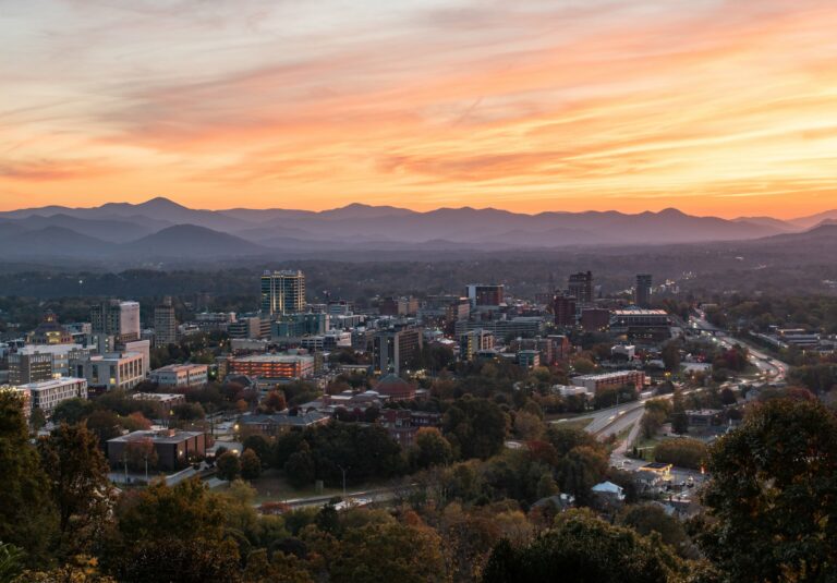 Asheville, Nc In A Day - Marie Bostwick