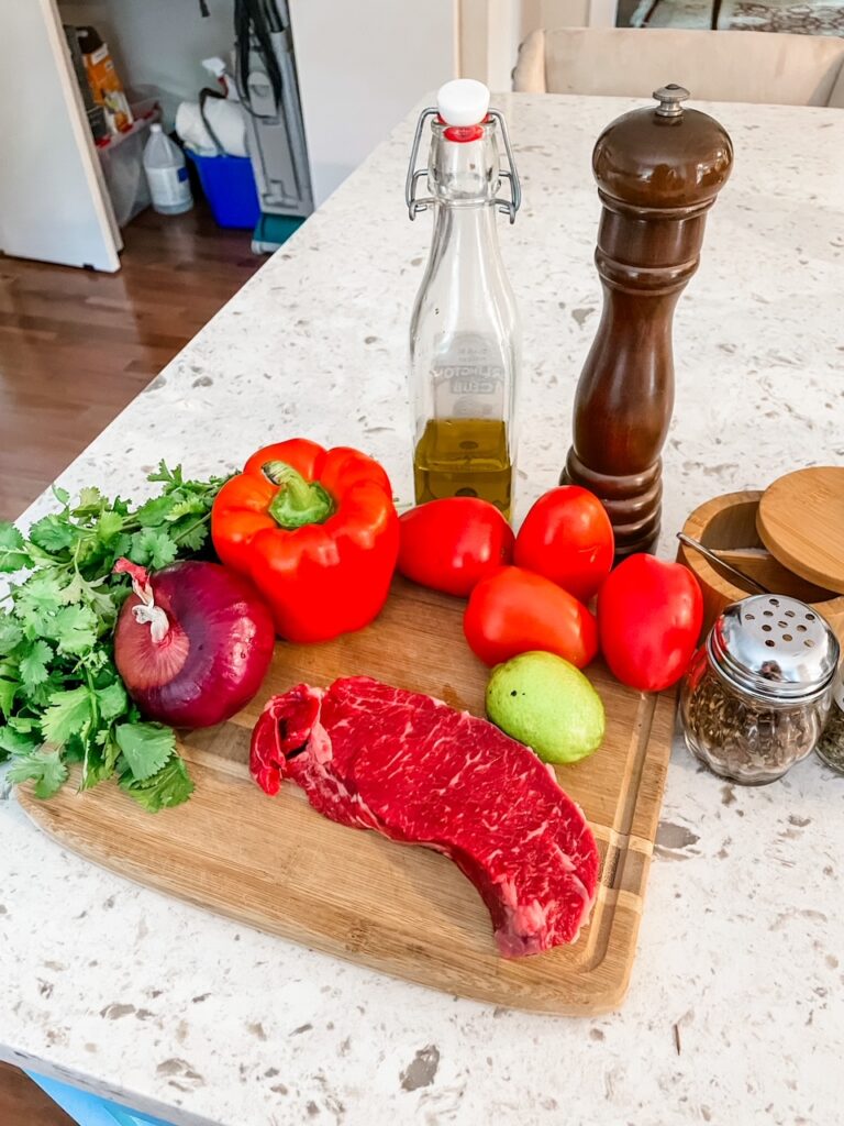 The ingredients for the Steak and Tomato salad