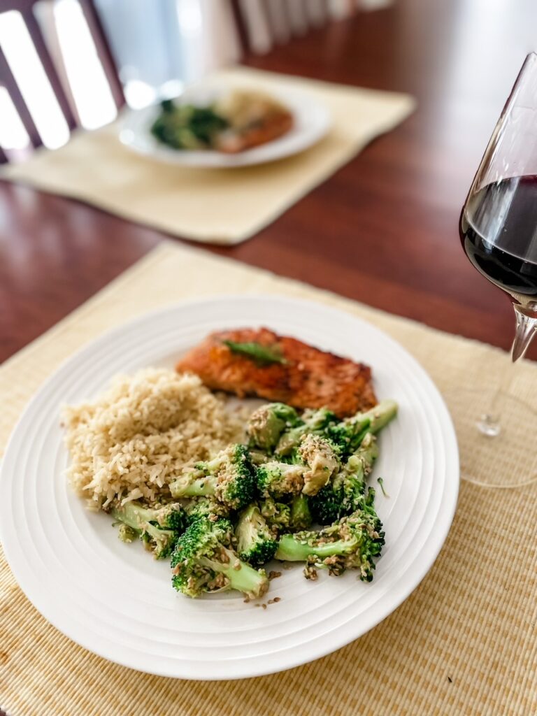 The finished low-sodium broccoli salad