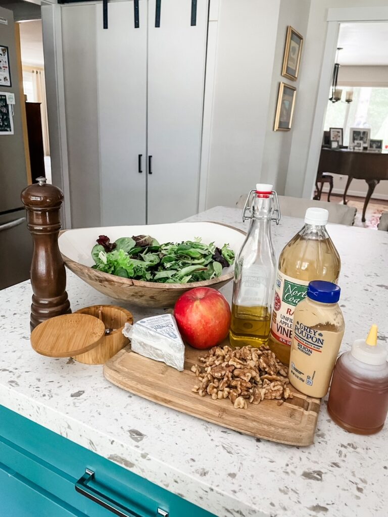 The ingredients in the Fall Apple and Gorgonzola Salad