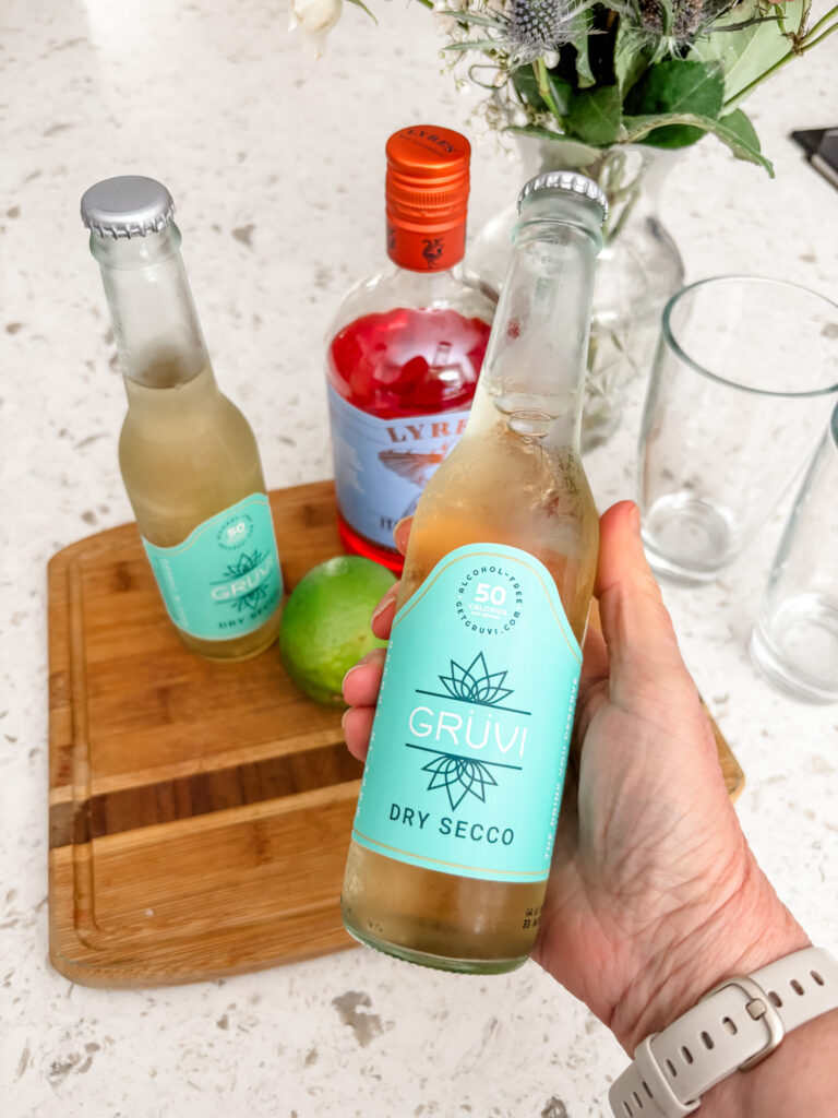 The non-alcoholic sparkingling wine